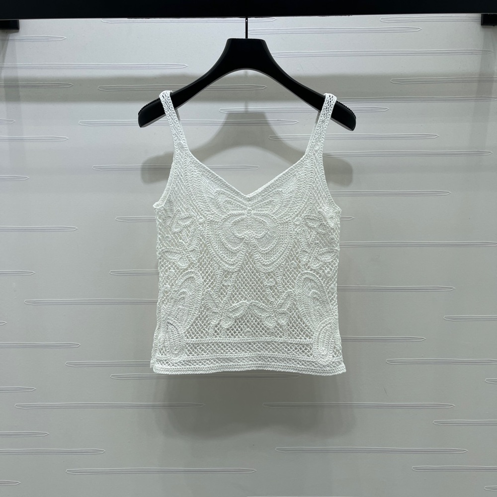Dior vest.